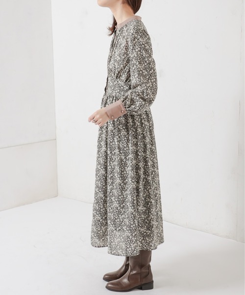 natural couture(ナチュラルクチュール)の「配色花柄レディワンピース(ワンピース・レディース・ラベンダー/ブラック/ベージュ・FREE)」の16枚目の写真