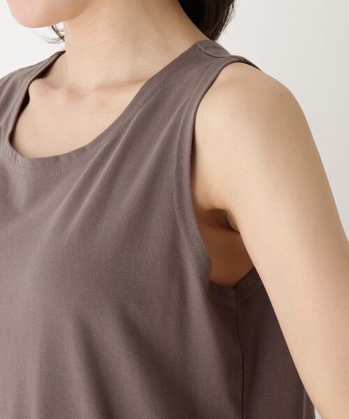 SHOO・LA・RUE（シューラルー）の「◆【追加生産】裾カーブベーシックタンクトップ（タンクトップ・レディース・アイボリー/チャコールグレー/ブラック/ベビーピンク/ライトグリーン/チャコール/アイボリー系8・03/04/02/01）」の9枚目の写真