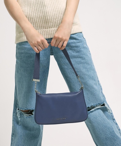 CHARLES & KEITH（チャールズ & キース）の「ジップ ショルダーバッグ / Zip Shoulder Bag（ショルダーバッグ・レディース・ブルー/ブラック/パープル・M）」の22枚目の写真