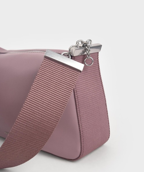 CHARLES & KEITH（チャールズ & キース）の「ジップ ショルダーバッグ / Zip Shoulder Bag（ショルダーバッグ・レディース・ブルー/ブラック/パープル・M）」の12枚目の写真