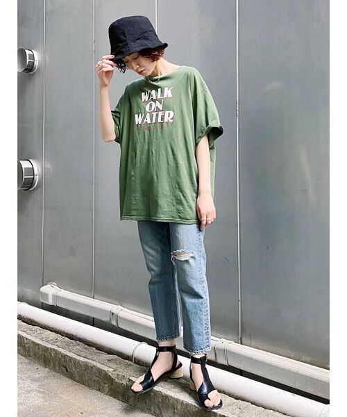 Ungrid(アングリッド)の「ツアーロゴルーズTee(Tシャツ/カットソー・レディース・チャコールグレー/オフホワイト/グリーン/レッド・FREE)」の13枚目の写真