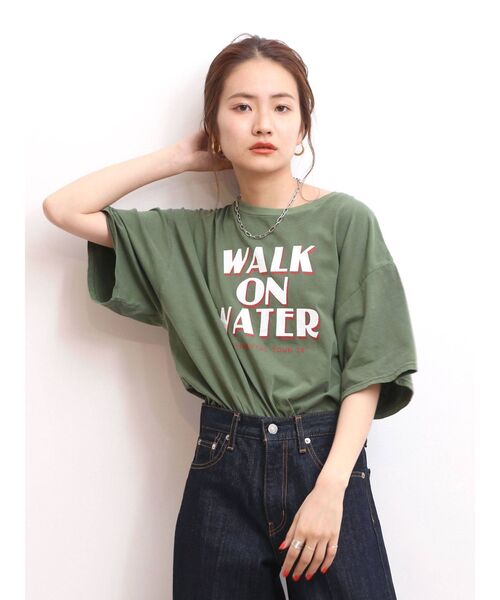 Ungrid(アングリッド)の「ツアーロゴルーズTee(Tシャツ/カットソー・レディース・チャコールグレー/オフホワイト/グリーン/レッド・FREE)」の9枚目の写真