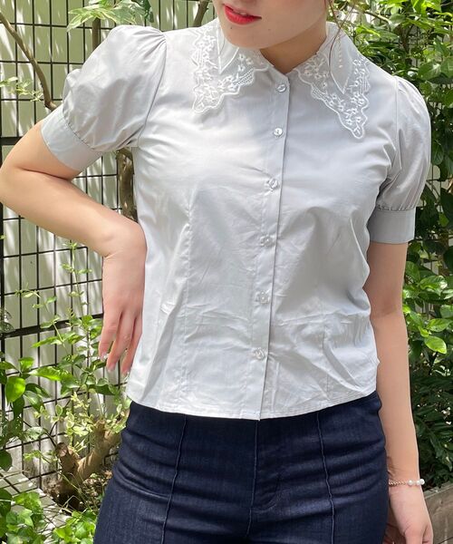 MAJESTIC LEGON(マジェスティックレゴン)の「petit襟パフ袖ブラウス(シャツ/ブラウス・レディース・ブラック/オフホワイト/ブルー/ブルー系その他2・SMALL/MEDIUM)」の11枚目の写真