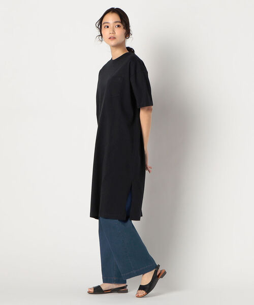 UNIVERSAL OVERALL（ユニバーサルオーバーオール）の「【UNIVERSAL OVERALL/ユニバーサルオーバーオール】MIDLLE LENGTH CUTプルオーバー #U2122835（ワンピース・レディース・ホワイト/ブラック/オリーブ・FREE）」の4枚目の写真