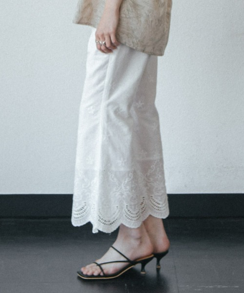 ACCL(エーシーシーエル)の「裾レースコットンパンツ(その他パンツ・レディース・ホワイト/ブラック・FREE)」の6枚目の写真