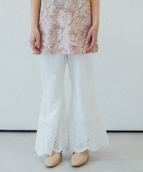 ACCL(エーシーシーエル)の「裾レースコットンパンツ(その他パンツ・レディース・ホワイト/ブラック・FREE)」の14枚目の写真