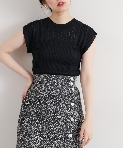 natural couture(ナチュラルクチュール)の「【WEB限定】透かし×リブお上品スカラップニット(ニット/セーター・レディース・オフホワイト/ブラック/モカ/サックスブルー/オレンジ・FREE)」の1枚目の写真