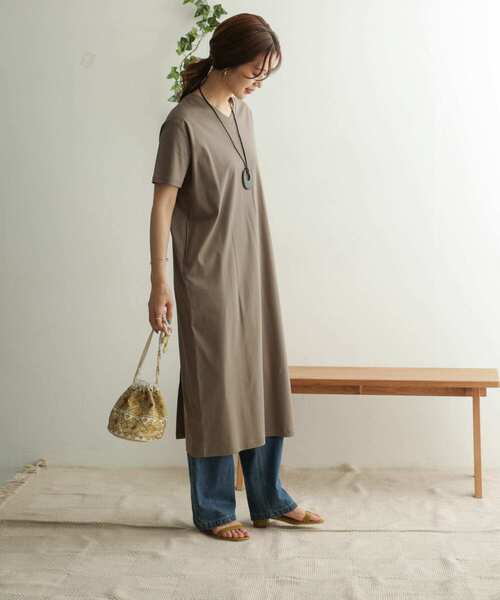 URBAN RESEARCH DOORS（アーバンリサーチドアーズ）の「バックタックVネックワンピース（ワンピース・レディース・ブラック/グレー系その他・ONE）」の10枚目の写真