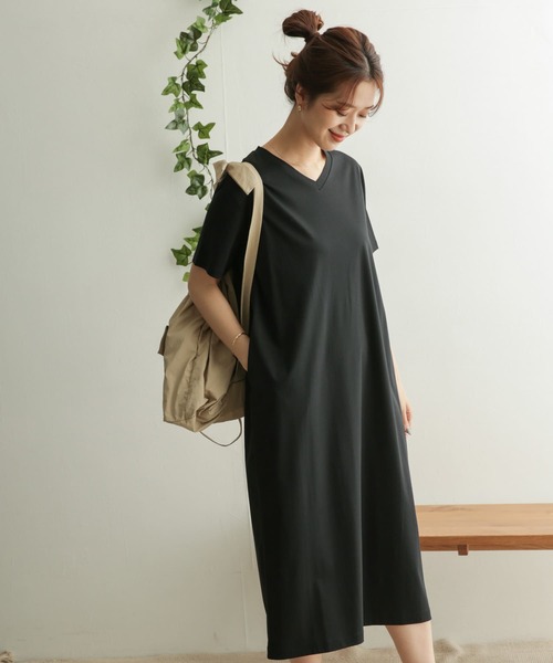 URBAN RESEARCH DOORS（アーバンリサーチドアーズ）の「バックタックVネックワンピース（ワンピース・レディース・ブラック/グレー系その他・ONE）」の12枚目の写真