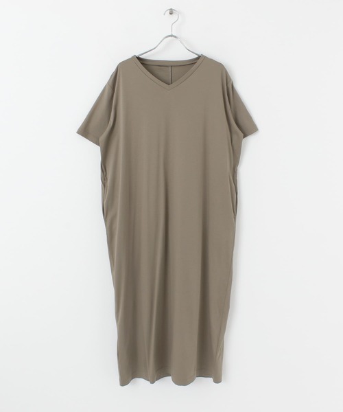 URBAN RESEARCH DOORS（アーバンリサーチドアーズ）の「バックタックVネックワンピース（ワンピース・レディース・ブラック/グレー系その他・ONE）」の19枚目の写真