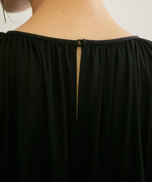 ROPE'（ロペ）の「ギャザーノースリーブカットソー（Tシャツ/カットソー・レディース・ブラック/オフホワイト/ダークブラウン・38）」の19枚目の写真