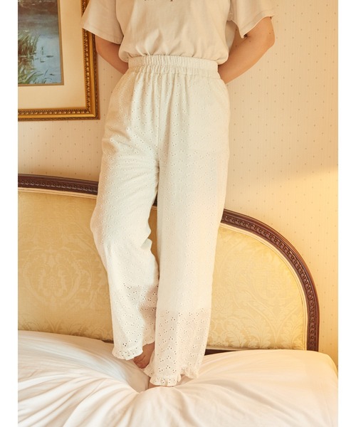 SLURR（スラ―）の「Cotton lace long pants（ルームウェア/パジャマ・レディース・ホワイト・FREE）」の2枚目の写真