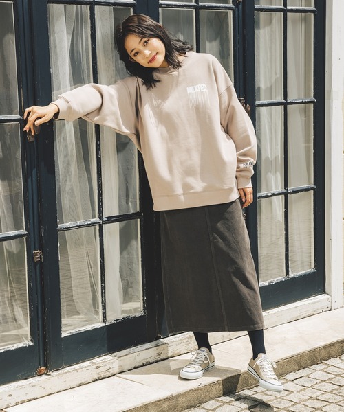MILKFED.（ミルクフェド）の「CORDUROY SKIRT（スカート・レディース・ベージュ/チャコール・ONE SIZE）」の4枚目の写真