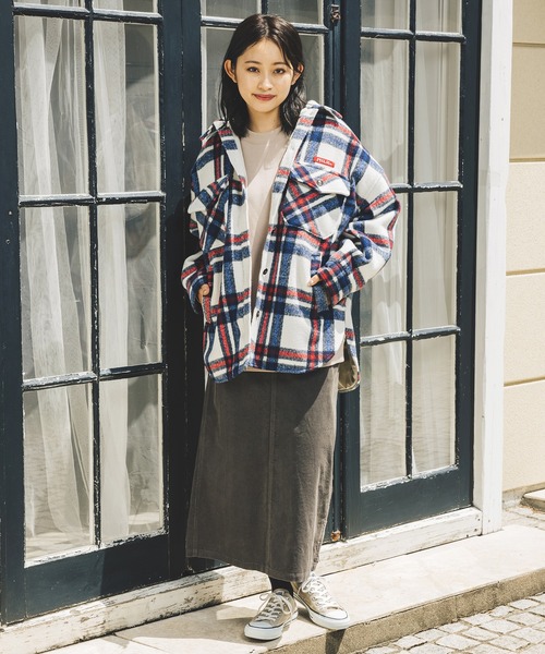 MILKFED.（ミルクフェド）の「CORDUROY SKIRT（スカート・レディース・ベージュ/チャコール・ONE SIZE）」の6枚目の写真