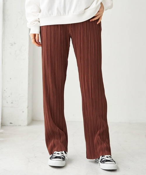 earth music&ecology(アースミュージックアンドエコロジー)の「すきな丈プリーツパンツ *(その他パンツ・レディース・ブラウン/イエロー/ブラック/グリーン・FREE)」の3枚目の写真