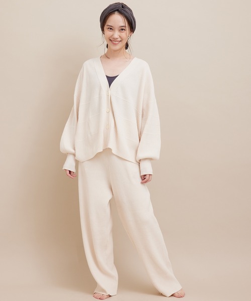 SALON adam et rope'（サロン アダム エ ロペ）の「【極上の肌ざわり】リブカーディガン -CreamyCotton /クリーミーコットン-（カーディガン/ボレロ・レディース・チャコールグレー/ベージュ/オフホワイト/グリーン/ピンク系その他・FREE）」の10枚目の写真