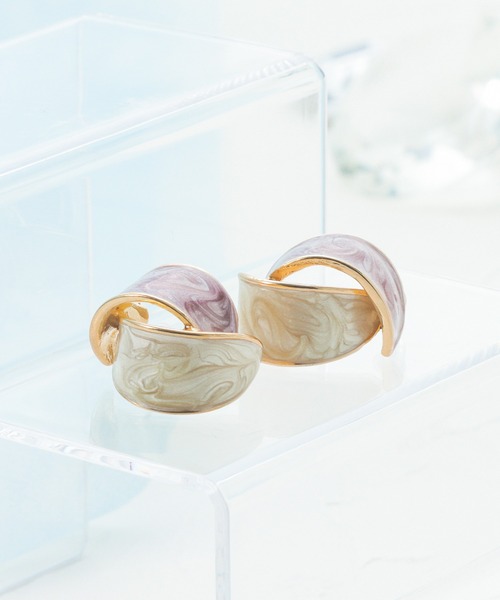 Blueberry（ブルーベリー）の「デザイン ピアス（ピアス（両耳用）・レディース・ゴールド系8/ブラウン/ゴールド系1/ゴールド系2/ゴールド/ゴールド系6/パープル/イエロー/ゴールド系4/ゴールド系9/ゴールド系5/ブルー/ブルーグリーン/ゴールド系7/ゴールド系3/ベージュ・フリー）」の6枚目の写真