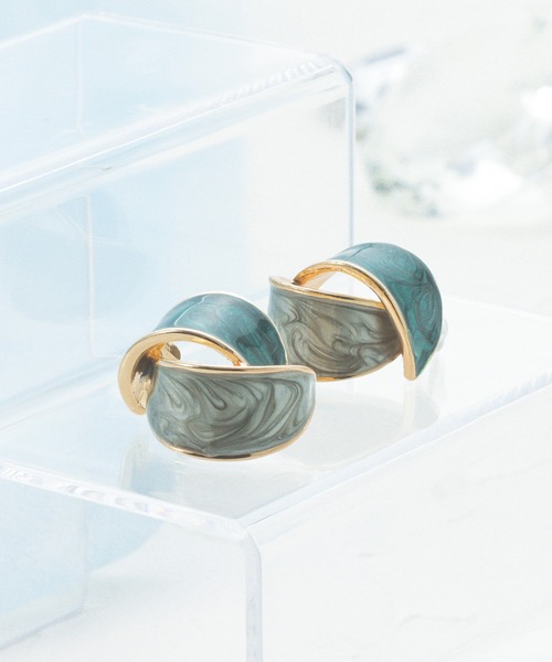 Blueberry（ブルーベリー）の「デザイン ピアス（ピアス（両耳用）・レディース・ゴールド系8/ブラウン/ゴールド系1/ゴールド系2/ゴールド/ゴールド系6/パープル/イエロー/ゴールド系4/ゴールド系9/ゴールド系5/ブルー/ブルーグリーン/ゴールド系7/ゴールド系3/ベージュ・フリー）」の5枚目の写真