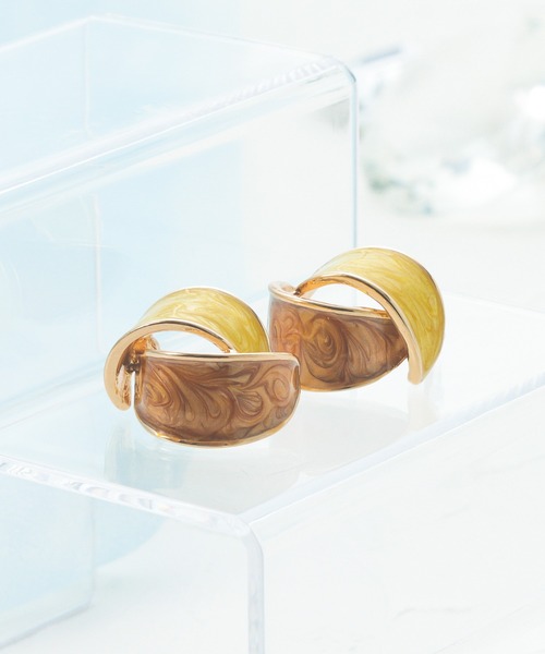 Blueberry（ブルーベリー）の「デザイン ピアス（ピアス（両耳用）・レディース・ゴールド系8/ブラウン/ゴールド系1/ゴールド系2/ゴールド/ゴールド系6/パープル/イエロー/ゴールド系4/ゴールド系9/ゴールド系5/ブルー/ブルーグリーン/ゴールド系7/ゴールド系3/ベージュ・フリー）」の7枚目の写真