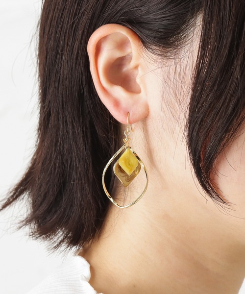 Blueberry（ブルーベリー）の「デザイン ピアス（ピアス（両耳用）・レディース・ゴールド系8/ブラウン/ゴールド系1/ゴールド系2/ゴールド/ゴールド系6/パープル/イエロー/ゴールド系4/ゴールド系9/ゴールド系5/ブルー/ブルーグリーン/ゴールド系7/ゴールド系3/ベージュ・フリー）」の20枚目の写真