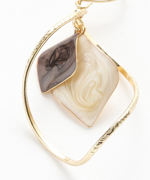 Blueberry（ブルーベリー）の「デザイン ピアス（ピアス（両耳用）・レディース・ゴールド系8/ブラウン/ゴールド系1/ゴールド系2/ゴールド/ゴールド系6/パープル/イエロー/ゴールド系4/ゴールド系9/ゴールド系5/ブルー/ブルーグリーン/ゴールド系7/ゴールド系3/ベージュ・フリー）」の21枚目の写真