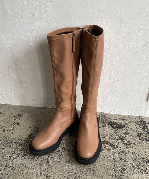 CAPRICIEUX LE'MAGE（カプリシューレマージュ）の「トラックソールロングブーツ（ブーツ・レディース・ブラック/キャメル・37/39）」の11枚目の写真