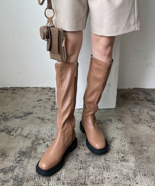 CAPRICIEUX LE'MAGE（カプリシューレマージュ）の「トラックソールロングブーツ（ブーツ・レディース・ブラック/キャメル・37/39）」の7枚目の写真