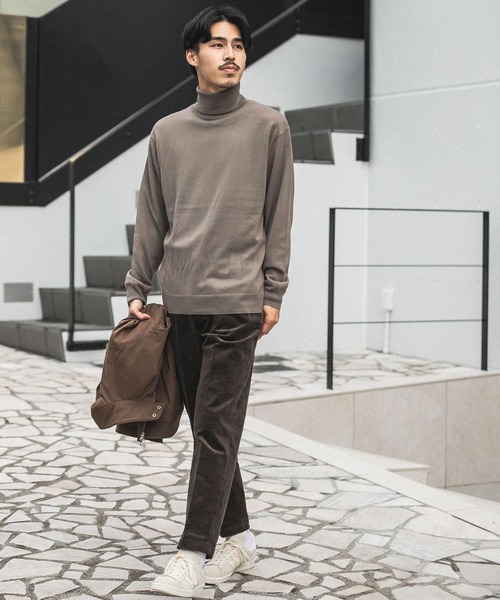 URBAN RESEARCH DOORS（アーバンリサーチドアーズ）の「ハーモニータートルネックニット（ニット/セーター・メンズ・ベージュ系その他/レッド系その他/ロイヤルブルー/ホワイト系その他/ブラック・38/40）」の16枚目の写真