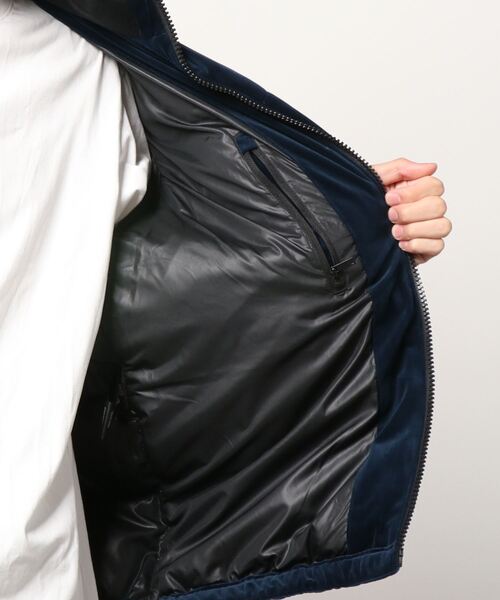 DKNY(ディーケーエヌワイ)の「【DKNY】ダナキャランニューヨークQUILTED VELOUR PUFFER JACKET ベルベット ウルトラロフト パファージャケット(ダウンジャケット/コート・メンズ・ブラック/ネイビー/グリーン・S/M/L/XL)」の6枚目の写真