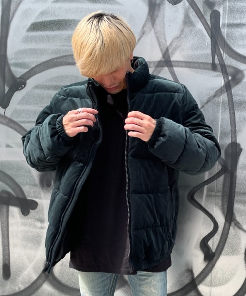 DKNY(ディーケーエヌワイ)の「【DKNY】ダナキャランニューヨークQUILTED VELOUR PUFFER JACKET ベルベット ウルトラロフト パファージャケット(ダウンジャケット/コート・メンズ・ブラック/ネイビー/グリーン・S/M/L/XL)」の9枚目の写真