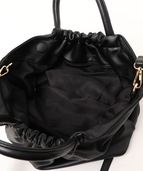 Te chichi（テチチ）の「ギャザー2WAYトートバッグ（トートバッグ・レディース・ブラック/ベージュ/オリーブ・ﾌﾘ-）」の6枚目の写真