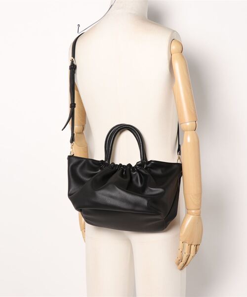 Te chichi（テチチ）の「ギャザー2WAYトートバッグ（トートバッグ・レディース・ブラック/ベージュ/オリーブ・ﾌﾘ-）」の5枚目の写真