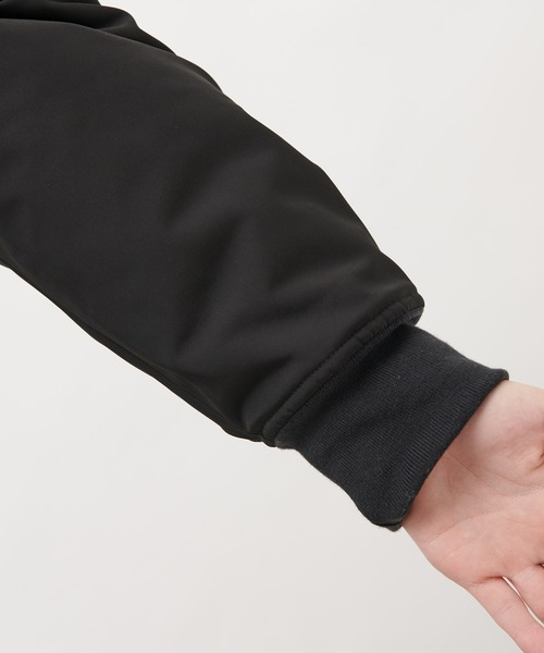 COLONY 2139（コロニートゥーワンスリーナイン）の「ヘビーツイル中綿ビッグシルエットMA-1 ※ユニセックス対応（ミリタリージャケット・メンズ・ブラック/カーキ・MEDIUM/LARGE）」の5枚目の写真