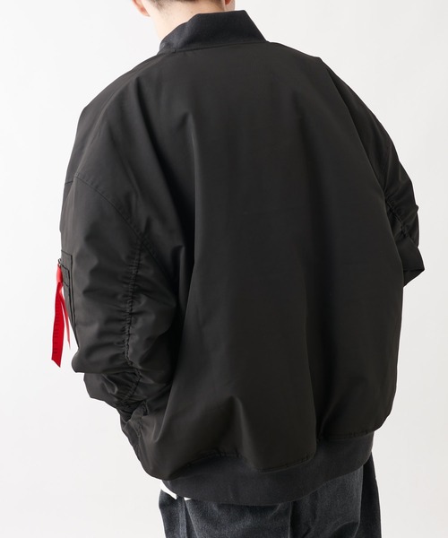 COLONY 2139（コロニートゥーワンスリーナイン）の「ヘビーツイル中綿ビッグシルエットMA-1 ※ユニセックス対応（ミリタリージャケット・メンズ・ブラック/カーキ・MEDIUM/LARGE）」の20枚目の写真