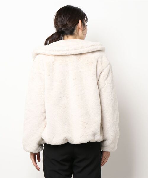 Clice de Paris（クリシェドゥパリス）の「ESエコファー襟付きJKT（その他アウター・レディース・アイボリー/モカ・ONESIZE）」の5枚目の写真