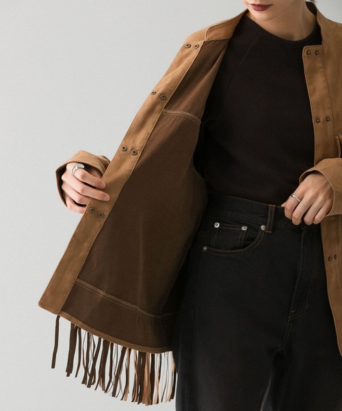 KBF(ケイビーエフ)の「フェイクスエードフリンジシャツ(シャツ/ブラウス・レディース・キャメル/ベージュ系その他/グリーン・ONE)」の9枚目の写真