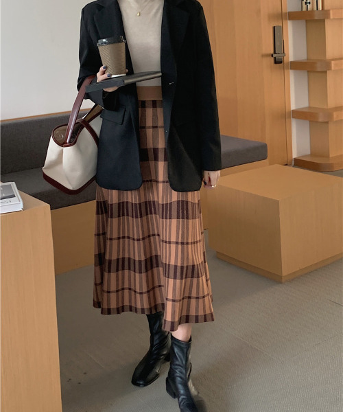 emi+（エミプラス）の「チェック柄ロングニットスカート（スカート・レディース・ブラック/ブラウン・FREE）」の14枚目の写真