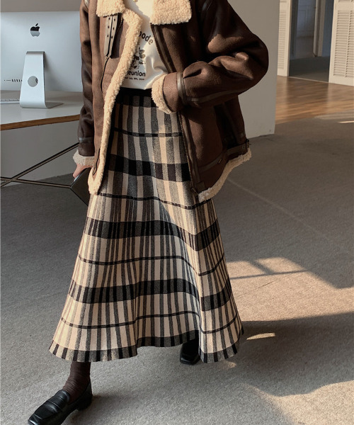 emi+（エミプラス）の「チェック柄ロングニットスカート（スカート・レディース・ブラック/ブラウン・FREE）」の15枚目の写真