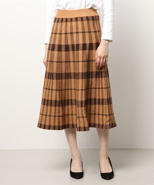 emi+（エミプラス）の「チェック柄ロングニットスカート（スカート・レディース・ブラック/ブラウン・FREE）」の3枚目の写真