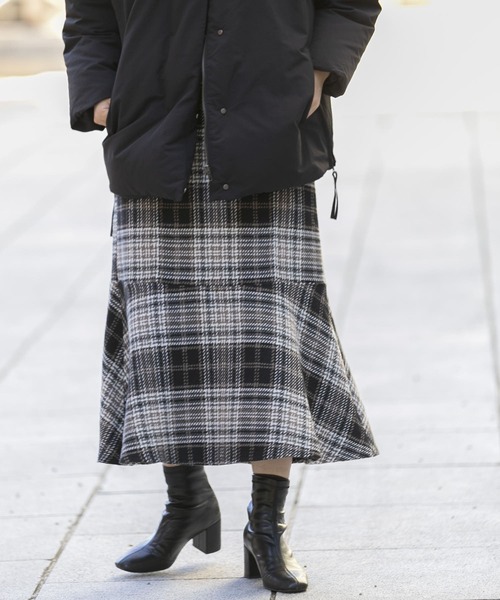 HEYUMM(ヘユム)の「チェックマーメイドスカート(スカート・レディース・ブラウン系その他/ブラック系その他/グレー系その他・ONE)」の5枚目の写真