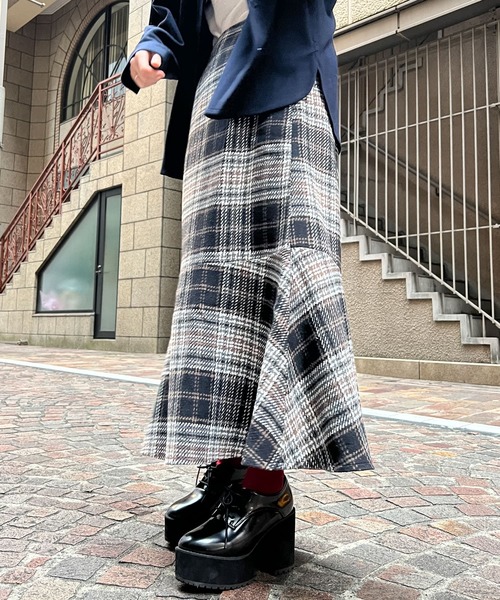 HEYUMM(ヘユム)の「チェックマーメイドスカート(スカート・レディース・ブラウン系その他/ブラック系その他/グレー系その他・ONE)」の13枚目の写真