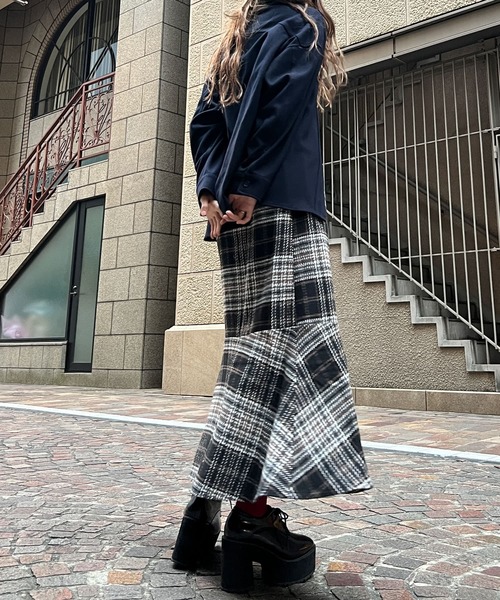 HEYUMM(ヘユム)の「チェックマーメイドスカート(スカート・レディース・ブラウン系その他/ブラック系その他/グレー系その他・ONE)」の6枚目の写真