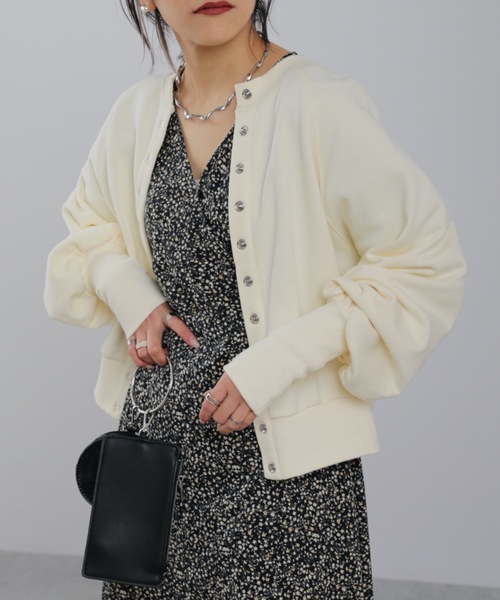 ap retro（アプレトロ）の「マルチウェイ裏毛プルオーバー　トレーナー/カーディガン（スウェット・レディース・ブラック/アイボリー/オートミール・FREE）」の2枚目の写真