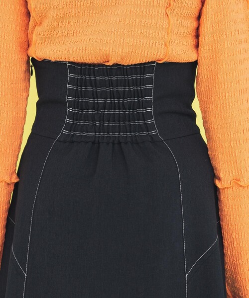 INella（イネラ）の「【INella/イネラ】ハイウエストシームフレアスカート（スカート・レディース・ブラック/ライム・1/2）」の12枚目の写真