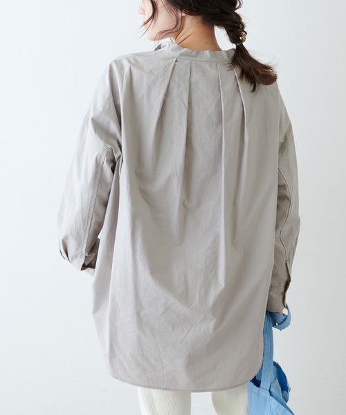 PUAL CE CIN（ピュアルセシン）の「塩縮加工タイプライターブラウス（シャツ/ブラウス・レディース・ホワイト/グレイッシュベージュ/チャコール・FREE）」の10枚目の写真