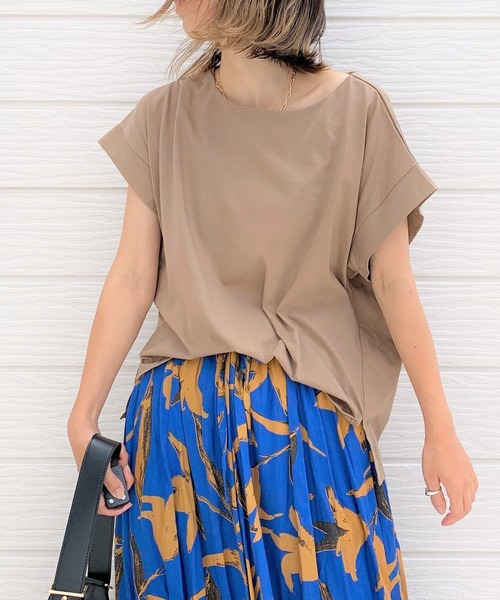 Q（キュー）の「バックタックシルケットトップス（Tシャツ/カットソー・レディース・ブラック/アイボリー/エメラルド/グレイッシュベージュ/マスタード・MEDIUM）」の12枚目の写真