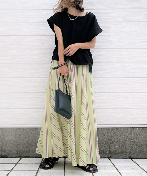 Q（キュー）の「バックタックシルケットトップス（Tシャツ/カットソー・レディース・ブラック/アイボリー/エメラルド/グレイッシュベージュ/マスタード・MEDIUM）」の13枚目の写真