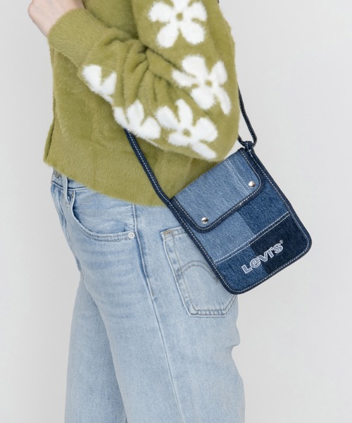 Levi's(リーバイス)の「LEVI’S(R) パッチワークランヤードバッグ(ボディバッグ/ウエストポーチ・メンズ・ブルー・OS)」の3枚目の写真