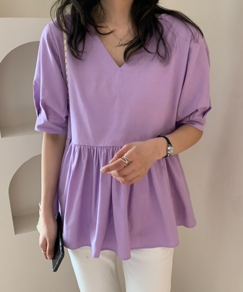 Diosfront(ディオスフロント)の「ペプラム切替Vネックチュニックブラウス(シャツ/ブラウス・レディース・ホワイト/ブラック/パープル/サックスブルー/イエロー・FREE)」の1枚目の写真