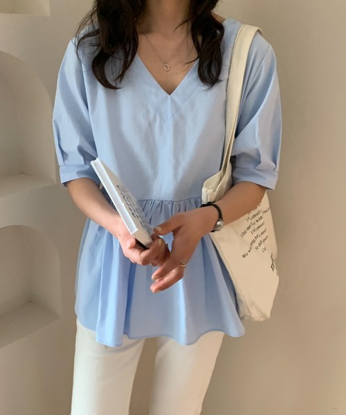 Diosfront(ディオスフロント)の「ペプラム切替Vネックチュニックブラウス(シャツ/ブラウス・レディース・ホワイト/ブラック/パープル/サックスブルー/イエロー・FREE)」の10枚目の写真